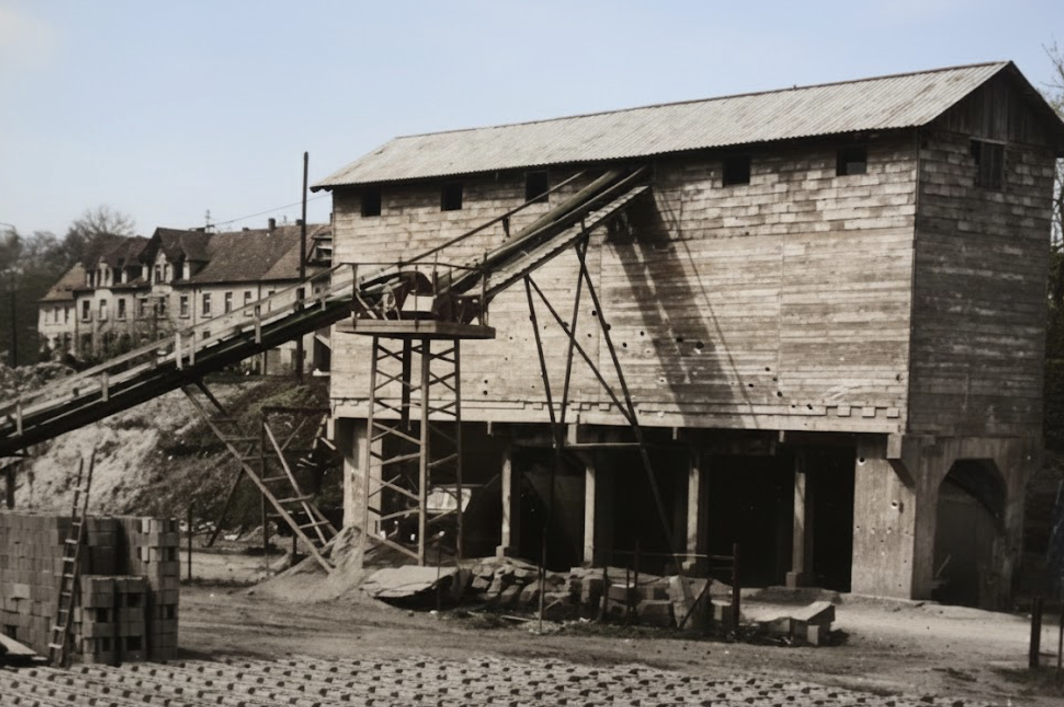 Trümmermühle Brötzinger Tal - Industrielle Anlage zur Verarbeitung von Trümmerschutt